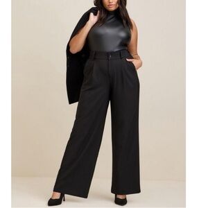 TORRID NWT Wide Leg Stretch Crepe High-Rise Pant Regular length